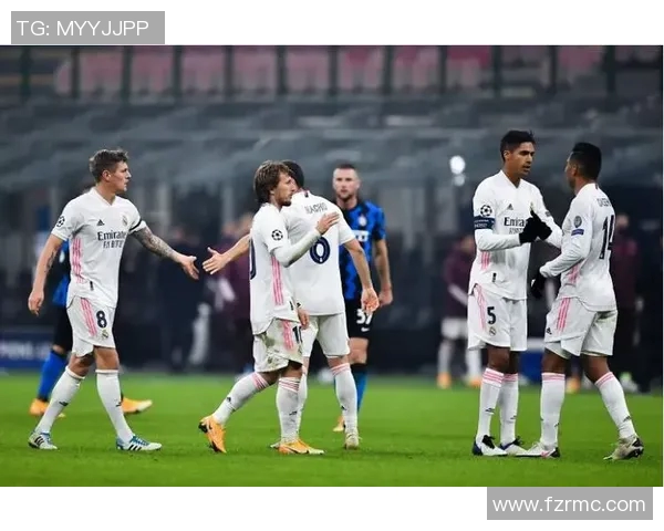 瓦伦西亚宣布重组管理层，力图扭转颓势