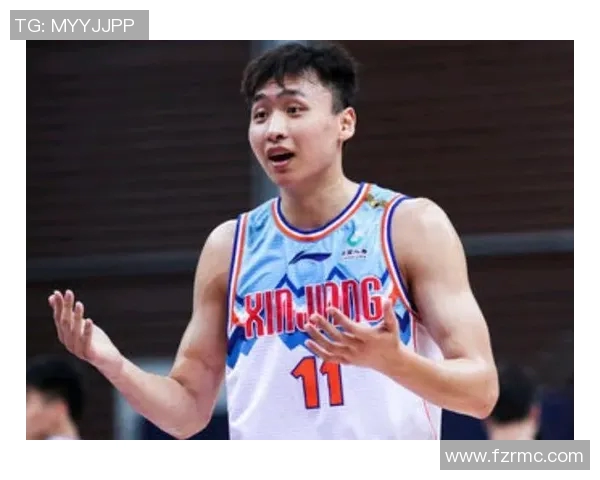 齐麟三分助力球队逆转胜利展现年轻球员的无限潜力与未来发展前景